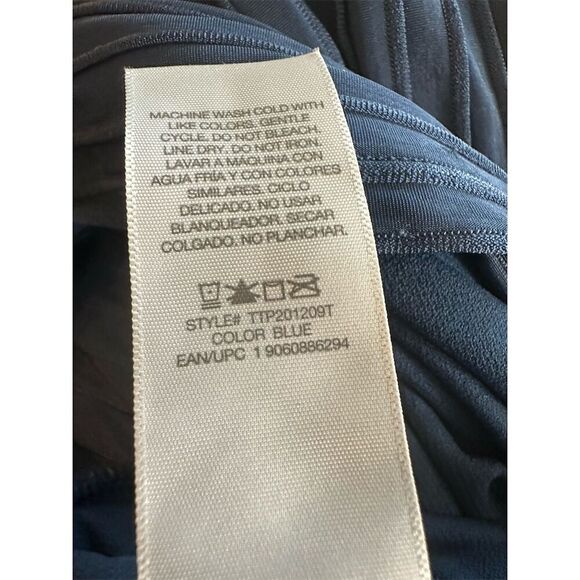 Time and Tru Women's Plus 2X Blue Lace-Up Tankini Swim Top - Picture 4 of 5